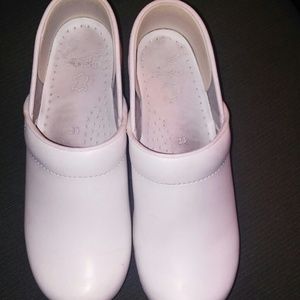Dansko nursing shoes